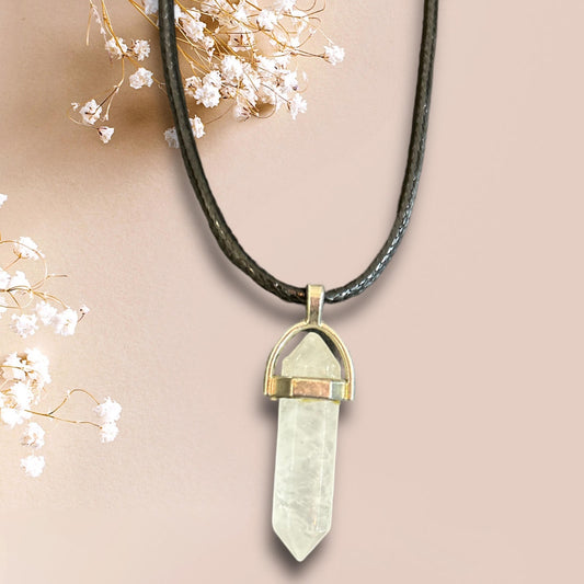 Pendant-–-Quartz-Milk-Crystal